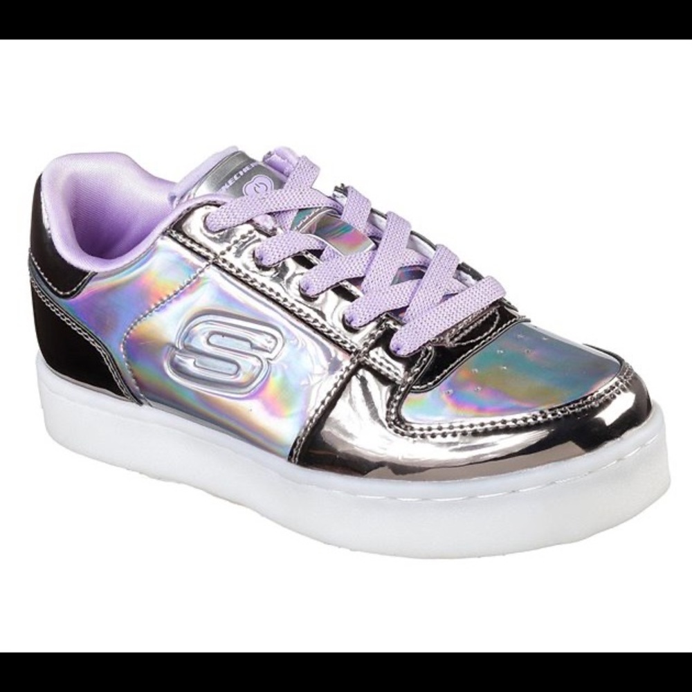 Sketchers size brand new 4 girls light up shoes with charger!